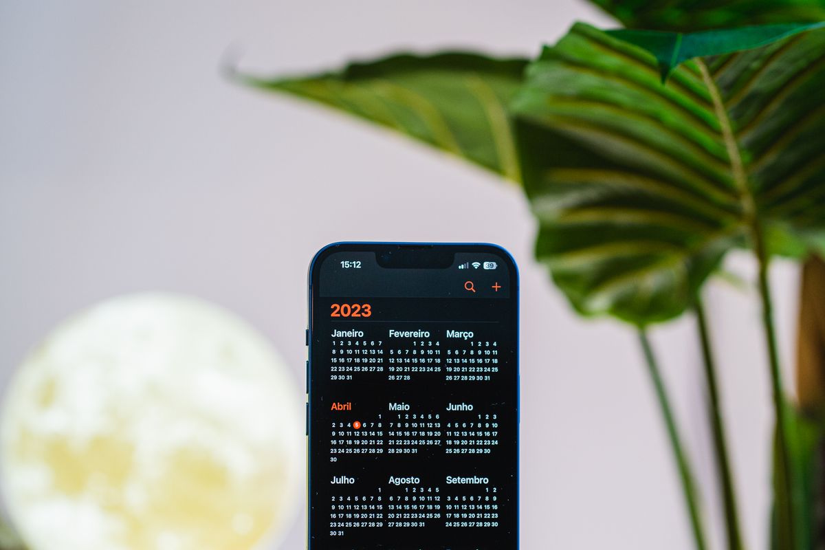 Aplicación de calendario mostrada en un teléfono móvil